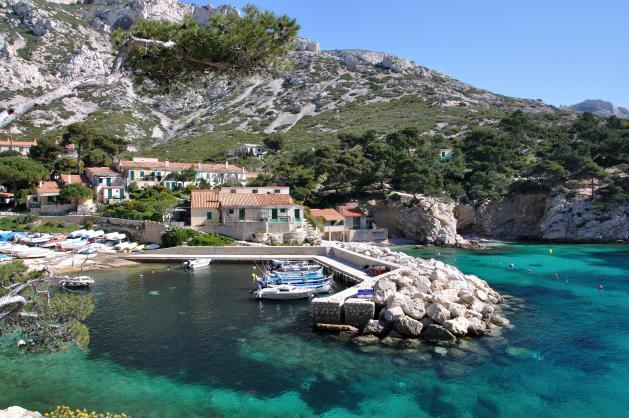 Calanque_entree-port-sormiou