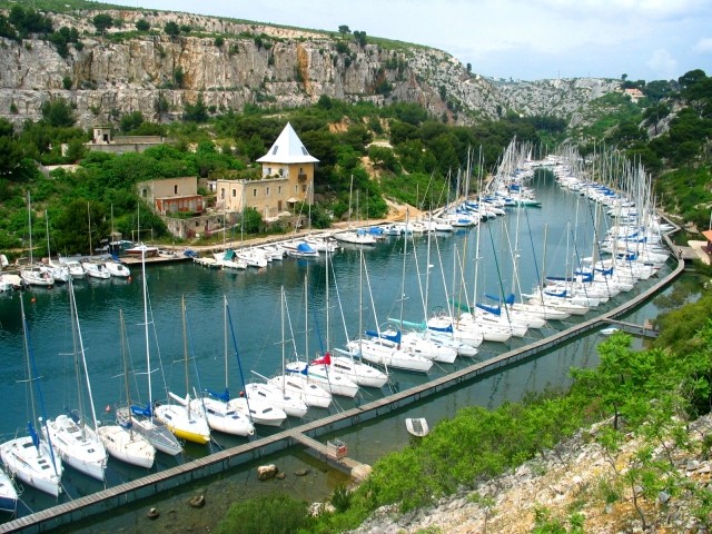 Calanque_port miou